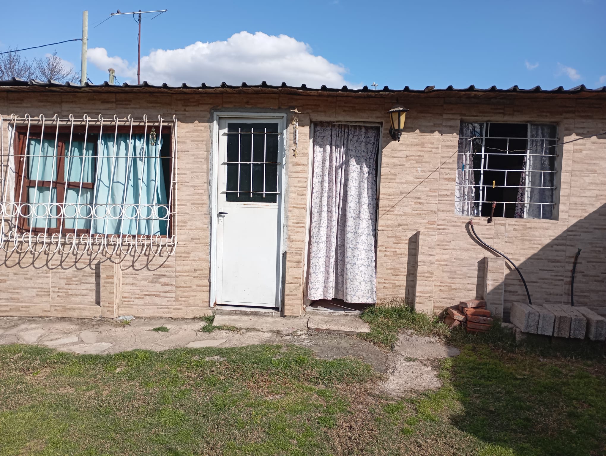 OPORTUNIDAD EN PANDO: Casa Principal + 2 Apartamentos a Refaccionar en Amplio Terreno — foto 7